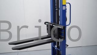 Apilador Manual 1000 Kg - 3000 mm - 16002