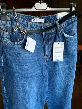 Vaqueros Zara Anchos con Cinturón Cadena