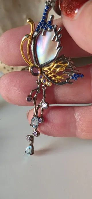 Pendientes mariposa dorados | Joyas artesanales