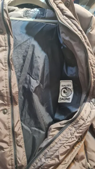 Plumas Vaude Beige, talla L.. aunque marca talla S
