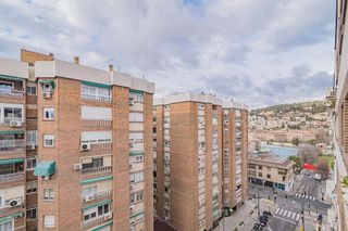 Piso en venta en Cervantes en Granada