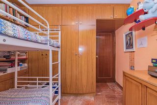 Piso en venta en Cervantes en Granada