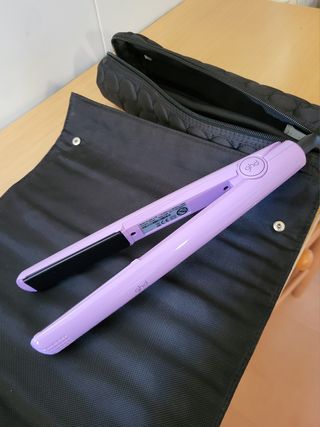 Plancha gdh 4.2b Jemellia limited con su funda.