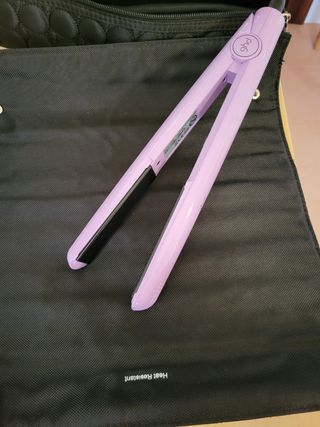 Plancha gdh 4.2b Jemellia limited con su funda.