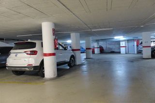 Garaje en venta en Riu en Santa Coloma de Gramanet