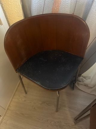 Mesa y 4 sillas madera y metal