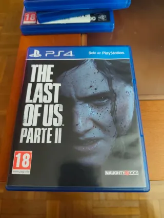 Lote 8 Videojuegos PS4 más soporte para colocarlos