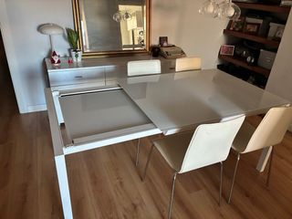 Mesa Comedor Cristal y Metal Blanca