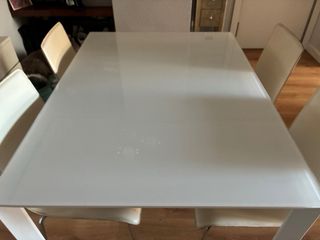 Mesa Comedor Cristal y Metal Blanca