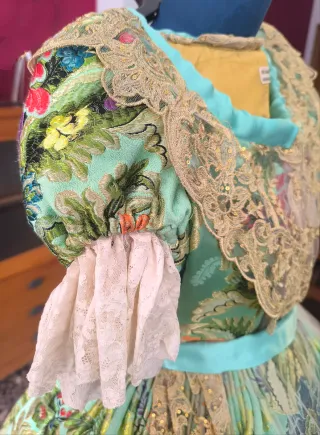 Vestido Fallera Siglo XIX Verde y Oro
