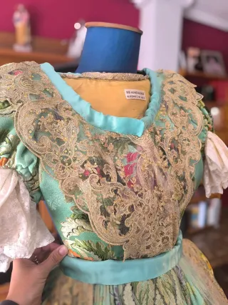 Vestido Fallera Siglo XIX Verde y Oro
