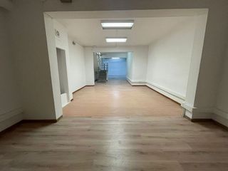 Local comercial en venta en Sant Antoni en Barcelona