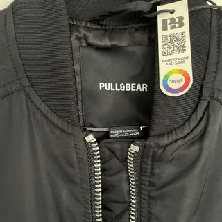 Black Oversized Bomber Jacket Pull&Bear s. 34 Xs