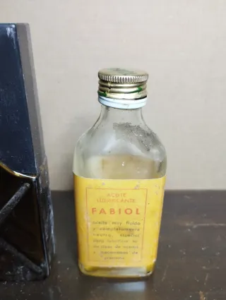 Lote 5 Botellas Farmacia y perfume Antiguas