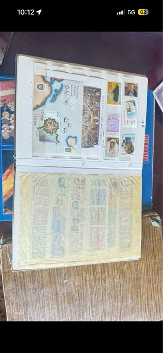 3 Álbumes Sellos España nuevos