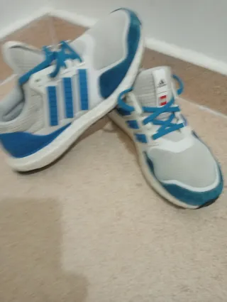 Zapatillas Adidas Blancas y Azules
