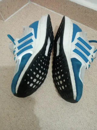 Zapatillas Adidas Blancas y Azules