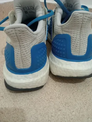 Zapatillas Adidas Blancas y Azules