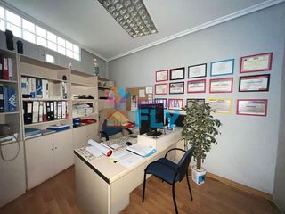 Local comercial en alquiler en Centro en Ourense