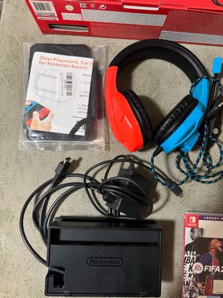Nintendo Switch + accesorios