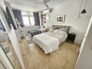 Casa adosada en venta en Nueva Andalucía centro en Marbella