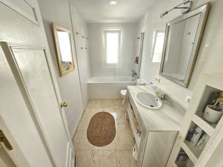 Casa adosada en venta en Nueva Andalucía centro en Marbella