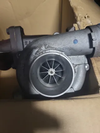 Turbo Mercedes Vito W639 115000km Original