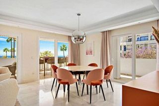 Piso en alquiler en Playa de la Fontanilla en Marbella