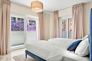 Piso en alquiler en Playa de la Fontanilla en Marbella