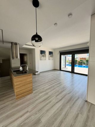 Chalet en venta en Cala de Finestrat en Finestrat