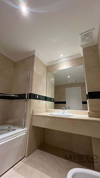 Piso en alquiler en Los Naranjos - Las Brisas en Marbella