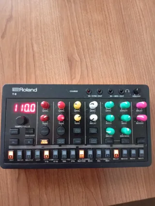 Roland T-8