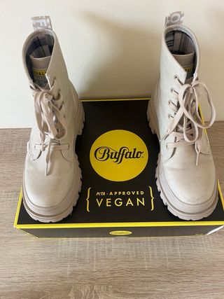 Botas Buffalo Beige