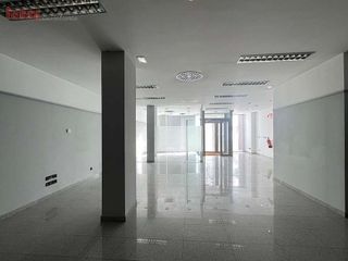 Local comercial en venta en Piñeiros- Freixeiro en Narón