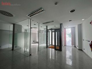 Local comercial en venta en Piñeiros- Freixeiro en Narón