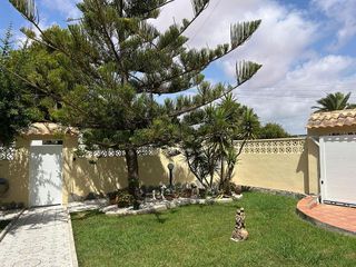 Chalet en venta en La Siesta - El Salado - Torreta en Torrevieja