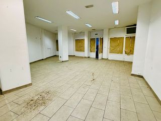 Local comercial en alquiler en Hospital en Valladolid