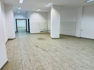 Local comercial en alquiler en Hospital en Valladolid