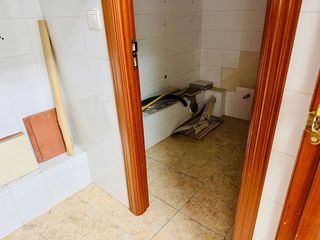 Local comercial en alquiler en Hospital en Valladolid