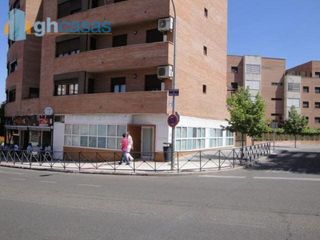 Local comercial en venta en Los Valles-San Vazquez-El Fuerte en Guadalajara