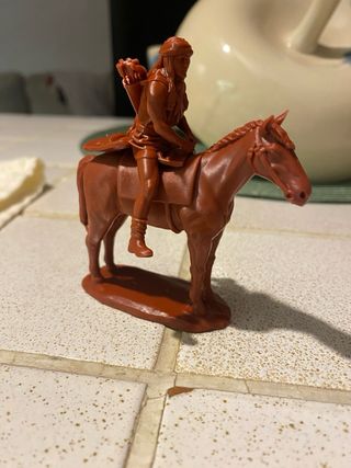 SOLDATINI IN PLASTICA APACHE INDIANI A CAVALLO