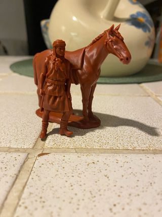 SOLDATINI IN PLASTICA APACHE INDIANI A CAVALLO