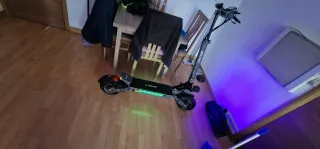 Patinete Eléctrico con Luces LED