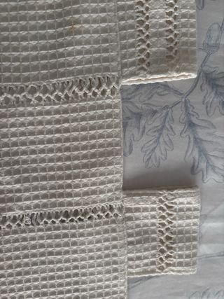 Bando de cortina con flecos calados