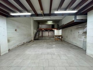 Local comercial en alquiler en Inmobiliaria - Barreda en Torrelavega