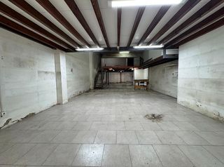 Local comercial en alquiler en Inmobiliaria - Barreda en Torrelavega