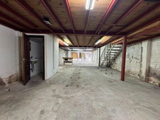 Local comercial en alquiler en Inmobiliaria - Barreda en Torrelavega