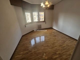 Piso en venta en Oeste en Logroño