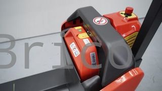 Transpaleta Eléctrica 540x1160mm - 24V - 1500 Kg - 16026