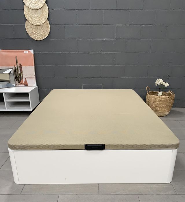 Canapé abatible de madera color blanco